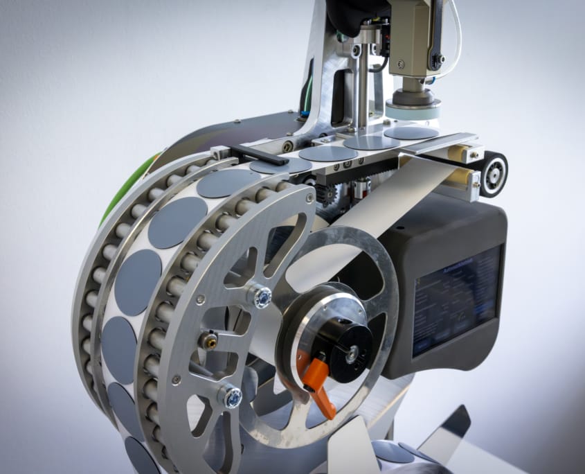 Material feed of the i-DCA system